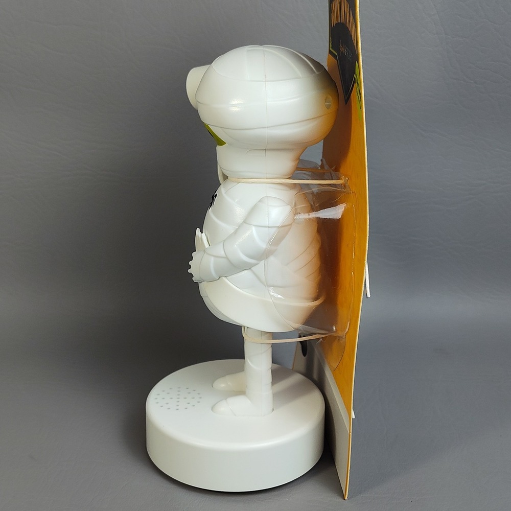 Hallmark Jokin In The John Motion Activated Talking Toilet Paper Mummy Halloween - Picture 7 of 11